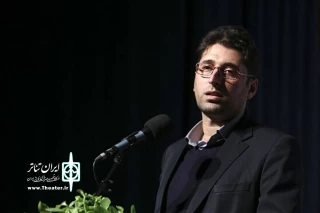 پیام مدیرکل فرهنگ و ارشاد اسلامی خراسان رضوی به جشنواره خاوران

تئاتر می‌تواند زمینه‌ساز دستیابی به فضائل معنوی باشد