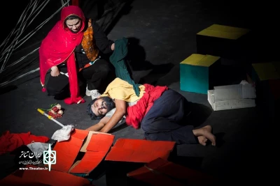 نگاهی به نمایش «گنجشکک اشی‌مشی» اجرا شده در جشنواره تئاتر منطقه‌ای خاوران

وقتی مخاطب از نمایش جلو می‌زند...