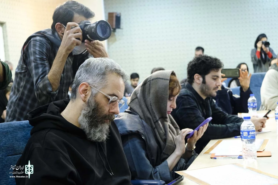 نشست خبری چهل و دومین جشنواره بین‌المللی تئاتر فجر
