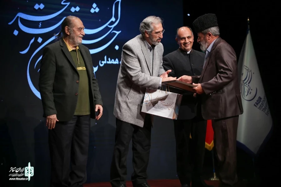 The 42d Fadjr International Theater Festival kicks off with artists honor