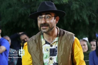 کارگردان تئاتر خیابانی «خیلی دور، خیلی نزدیک» مطرح کرد

جشنواره 42 فجر، آثار فوق‌العاده‌ای را از لحاظ کیفی پذیرفته است