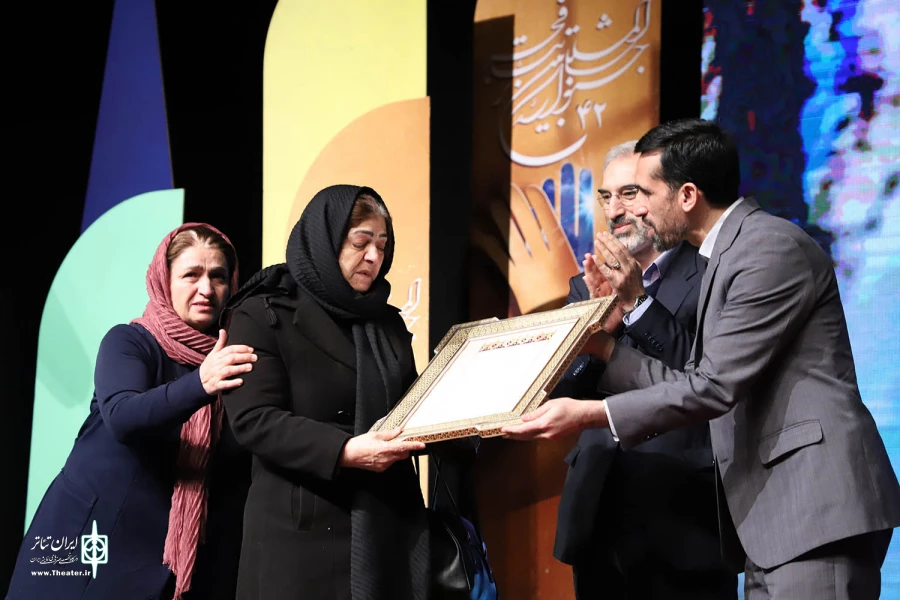 آیین معرفی برگزیدگان بخش فراگیر در سالن اصلی تئاتر شهر برگزار شد