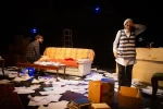 «شکافتن کام ماهی» در تئاتر شهر روی صحنه است 3