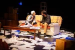 «شکافتن کام ماهی» در تئاتر شهر روی صحنه است 4