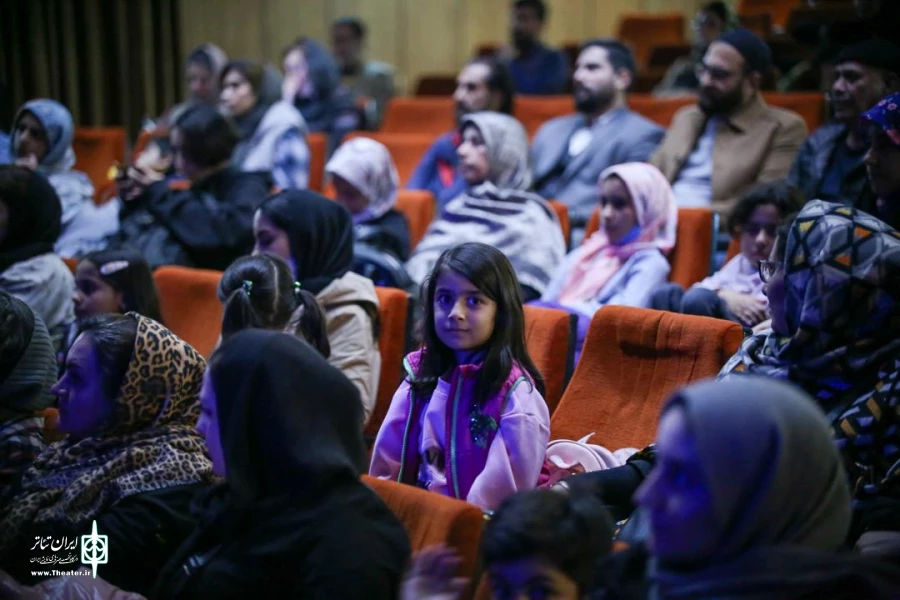 آیین افتتاح نمایش «کتابخورها» و بزرگداشت کریم اکبری مبارکه 12