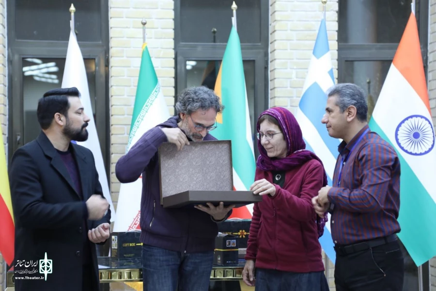 مردم ایران و هنرمندانش را هیچ‌وقت فراموش نمی‌کنیم 8