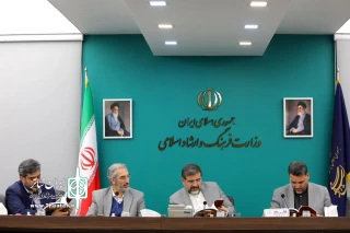 وزیر فرهنگ و ارشاد اسلامی در مجمع عمومی هیئت امنای بنیاد رودکی مطرح کرد

باید برای خلق آثار فاخر نمایشی برنامه‌ریزی شود