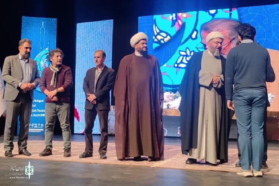 مساجد می‌توانند کانون اصلی تربیت هنرمندان تئاتر باشند  4
