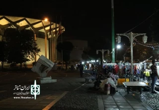تقابل بی‌انتهای دست‌فروشان و شهرداری در محدوده تئاترشهر