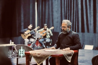 بابک صحرایی، نمایش «مرگ با طعم نسکافه» را روی صحنه می‌برد