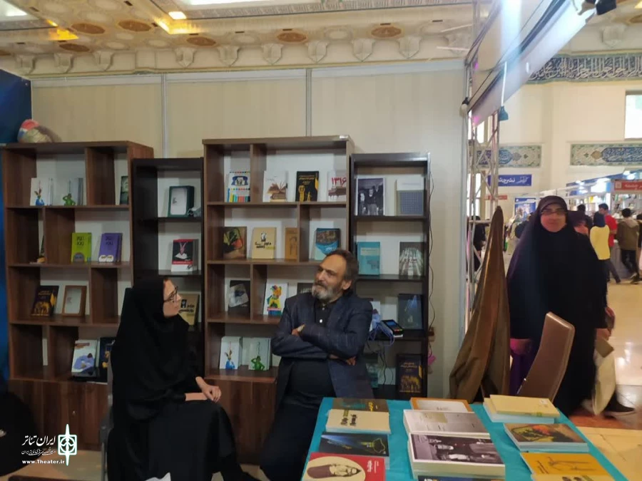 جهانگیر الماسی: آثار انتشارات نمایش نشانی از تلاش عمیق یک گروه انسانی، خوش‌فکر و هنرمند است 2
