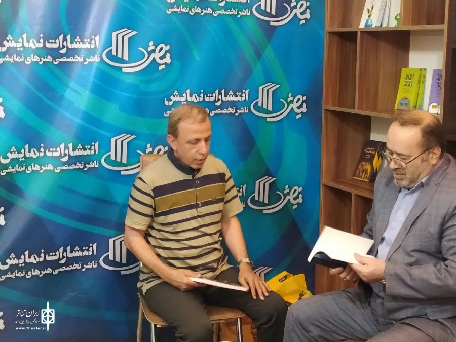 روشنفکر کسی است که از بازخوردهای مثبت و منفی در تولید اثر بهره ببرد 5