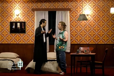 نگاهی به نمایش «نکبت» نوشته استفن بلبر به کارگردانی پویا سعیدی

گم‌گشتگی حقیقت در موقعیت