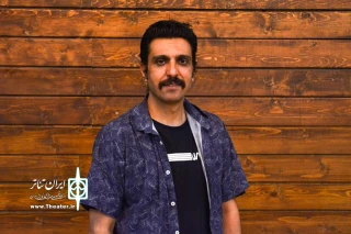 در گفت‌وگو با کارگردان «زنبور» مطرح شد

محمد مطهری‌پور: مونولوگ، شیوه‌ای برای به اشتراک گذاشتن تنهایی با دیگران است