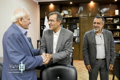 نشست هم‌اندیشی حمید نیلی با مدیران‌ سابق هنرهای نمایشی‌
