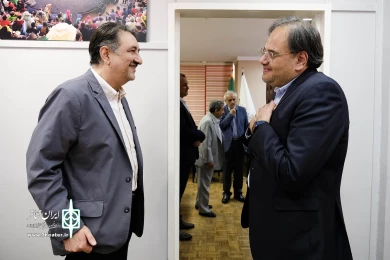 نشست هم‌اندیشی حمید نیلی با مدیران‌ سابق هنرهای نمایشی‌