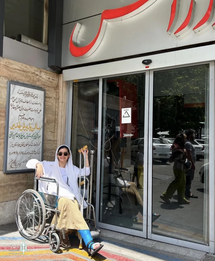 پردیس احمدیه، بازیگر «نبرد رستم و سهراب» دچار آسیب شد
 3
