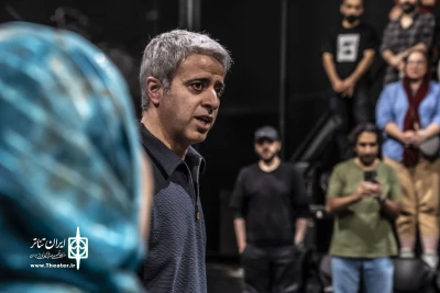با حضور ایوب آقاخانی نویسنده اثر؛

«فصل خون» در تالار حافظ آغاز شد