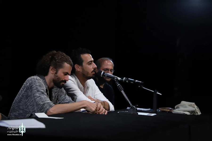 جلسه نقد و بررسی نمایش تاری