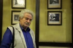 The theater should be able to keep the actor alive