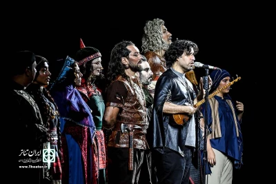 سی صد- گات