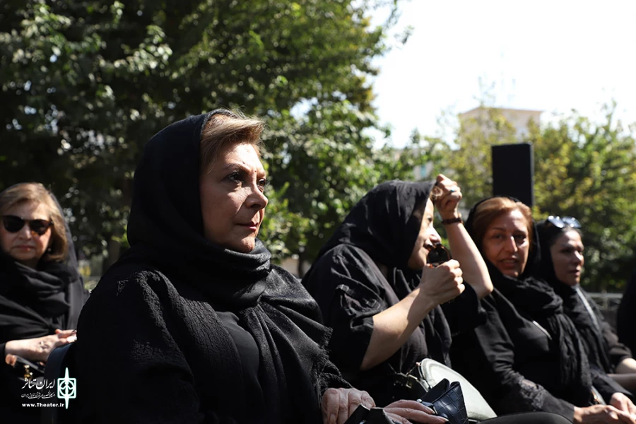 مراسم تشییع پری صابری برگزار شد‌، هنرمندی که آثارش هویت ایرانی داشت 8