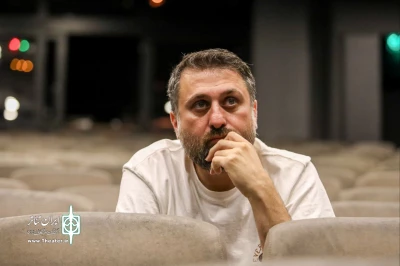 آروند دشت‌آرای:

بازیگری در «ریش آبی» منحصربفرد و متفاوت است