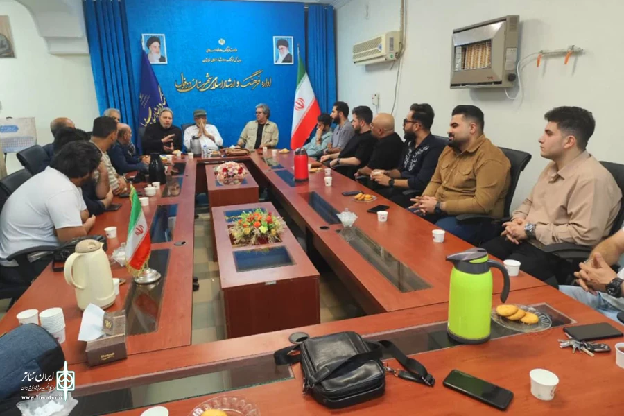 نشست هم اندیشی هیئت مدیره انجمن هنرهای نمایشی خوزستان با هنرمندان دزفول 2