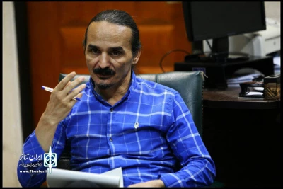 خوانش «لایو» رضا آشفته در سالن تهران تماشا