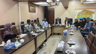 نشست هنرمندان هنرهای نمایشی هرمزگان با شهردار بندرعباس برگزار شد