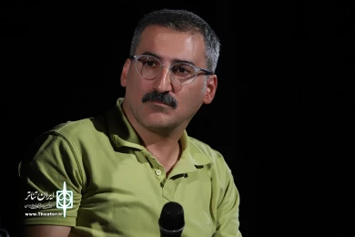 نشست نقش بازیگر در تئاتر حرفه ای