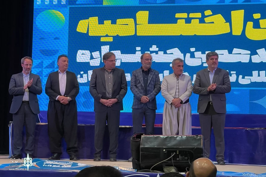 پایان جشنواره تئاتر خیابانی مریوان در میان شور و شادمانی مردم و هنرمندان 4