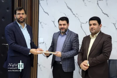طی حکمی از سوی مدیر کل فرهنگ و ارشاد اسلامی خوزستان؛

دبیر پنجمین جشنواره نمایشنامه خوانی و اجراخوانی مقاومت دزفول منصوب شد
