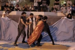 نمایش«زمین» نویسندگی و کارگردانی افشین خدری رتبه نخست کارگردانی و جایزه بزرگ این رویداد کلان هنری را کسب کرد. 2