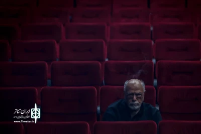 «اکتینگِ» اکبر زنجان‌پور به تماشاخانه ایرانشهر رسید