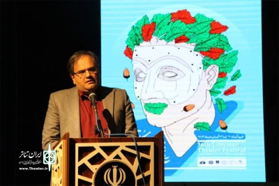 حمید نیلی در آیین اختتامیه جشنواره تئاتر استان لرستان مطرح کرد:

تئاتر، هنر فرهنگ‌ساز است