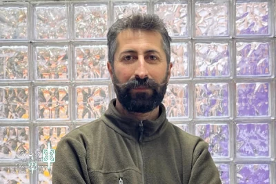 Onur Kaya, a Turkish stage director:
Iranian people live by show