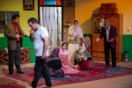 نمایش «چیروکی نیوە‌رویکی هەینی - قصه ظهر جمعه» در مهاباد به اجرا در آمد.
 2