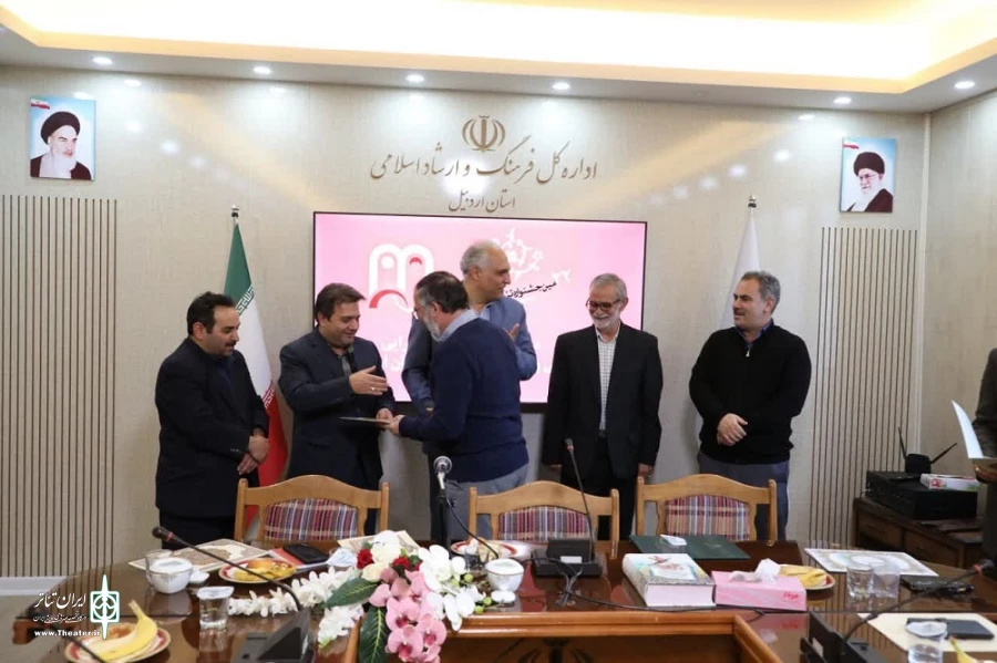 تجلیل از عوامل اجرایی جشنواره تئاتر استان اردبیل/ عکاس: ولی الله ارجمند