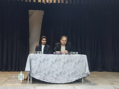 نشست صمیمانه مدیرکل هنرهای نمایشی ایران با هنرمندان آذربایجان‌غربی