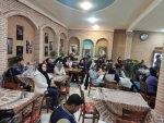جلسه نقد و بررسی آثار اجرا شده در جشنواره با منتقدی  جمشید جهانزاده و مدیریت محمد علی مکری برگزار شد . 11