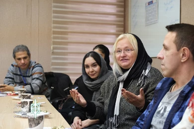 نشست مدیرکل هنرهای نمایشی با گروه های بین الملل از کشور  روسیه و فرانسه برگزار شد