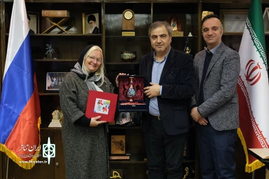 نشست مدیرکل هنرهای نمایشی با گروه های بین الملل از کشور  روسیه و فرانسه برگزار شد