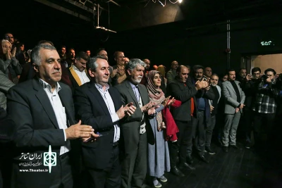 گزارش پنجمین روز جشنواره نمایش عروسکی تهران- مبارک:

وزیر به جشنواره عروسکی آمد، هنرمندان به تماشای سرسره نشستند
