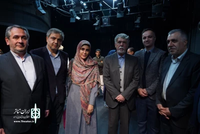 در بازدید وزیر فرهنگ و ارشاد اسلامی از جشنواره عروسکی مطرح شد:

نمایشِ عروسکیِ ما، هنری با طراوت و زنده است
