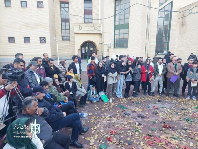 تازه‌ترین اثر خیابانی گروه تئاتر مدرن

نمایش «خوردن آب از شیر قرمز ممنوع» در شهر سنندج برای عموم اجرا شد