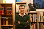 فارِس باقری نمایش «پیوتر اوهه» را به صحنه می‌آورد 2