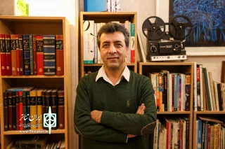 فارِس باقری نمایش «پیوتر اوهه» را به صحنه می‌آورد