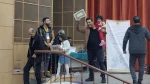 نمایش  «چشمان منتطر به پیچ جاده » به جشنواره منطقه ای تئاتر معولین راه یافت . 2