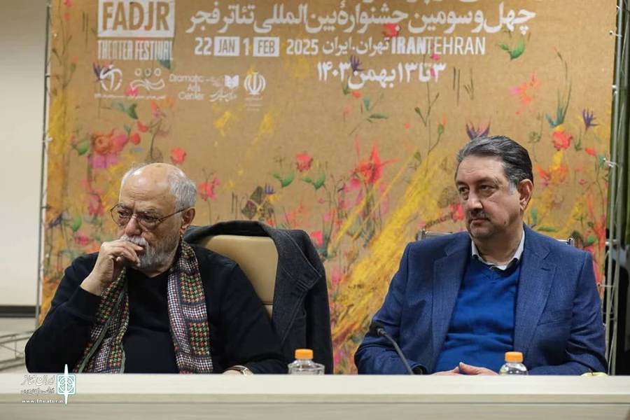 رونمایش از پوستر چهل و سومین جشنواره تئاتر فجر در جلسه شورای سیاست‌گذاری 10